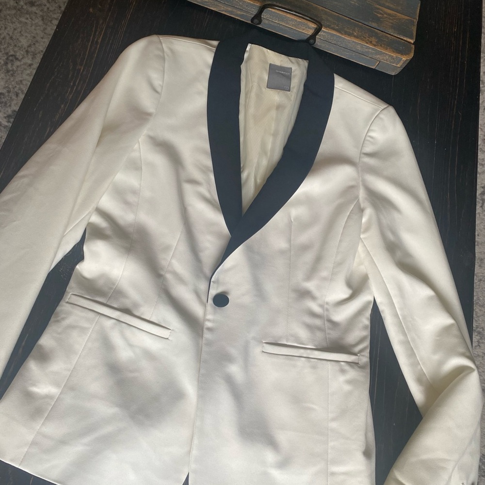 Smart Set Cream Tuxedo with Black Accents